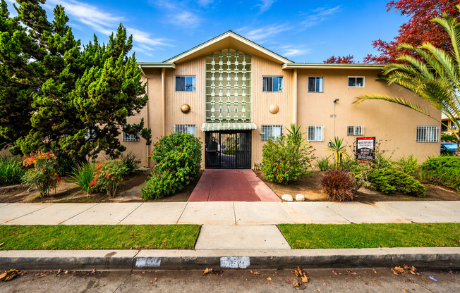 803 Java Ave Inglewood, CA 90301