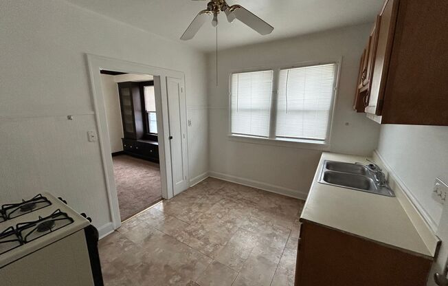 1911 Spring Rd