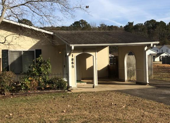 1865 WOODVINE LN