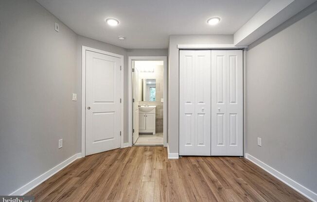 2 beds, 2 baths, 1,050 sqft, $1,595, Unit 1827-E