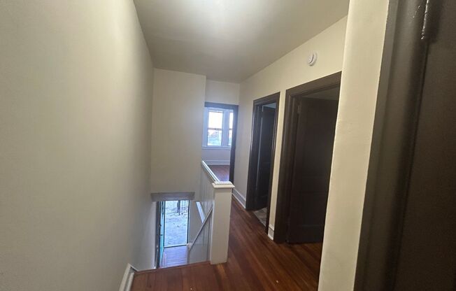 3 beds, 1 bath, $1,550