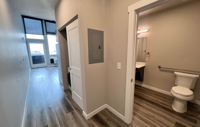 Studio, 1 bath, 320 sqft, $1,450, Unit 804 (ADA)