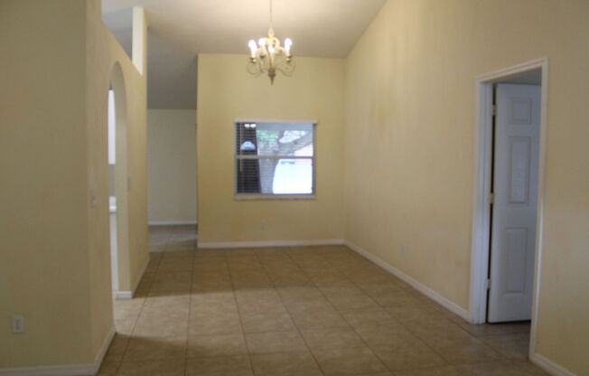 3 beds, 2 baths, $2,500