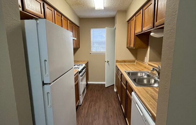 806  Sirocco Dr.