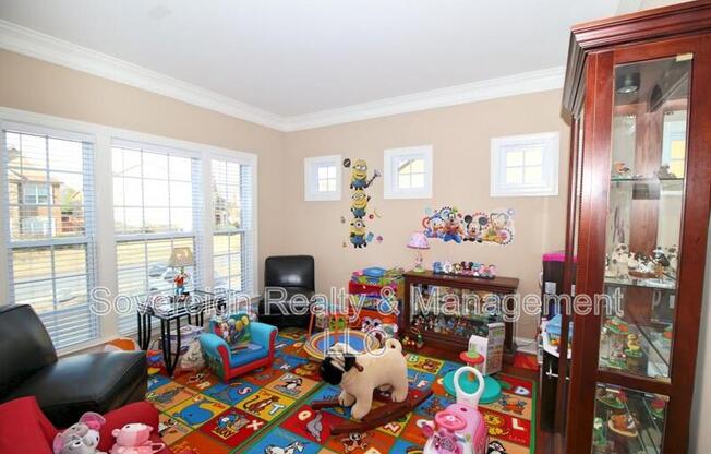2217 CHASEFORD LN