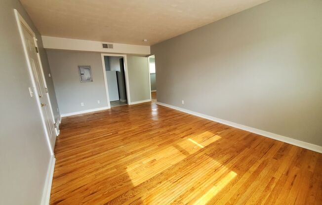 Redman Avenue 4602 - 4608