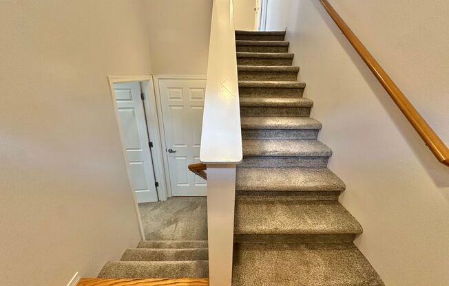 Lovely 3 bed Townhome near desirable Greenlake!