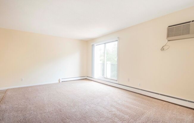 1 bed, 1 bath, 700 sqft, $1,105, Unit 840-104