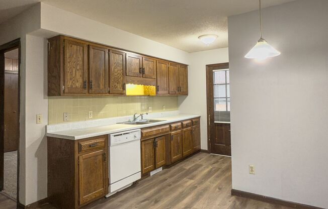 2445 - 2447 E Heying Dr