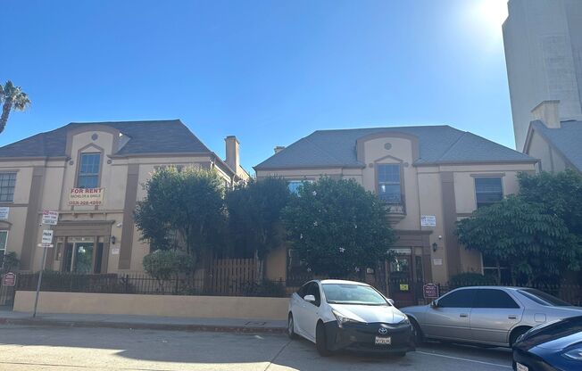 1772-1782 ORCHID AVE.