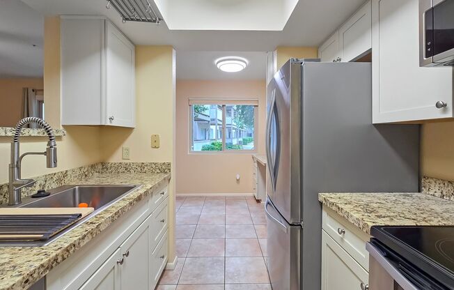 2 beds, 2 baths, $1,650, Unit UNIT 126