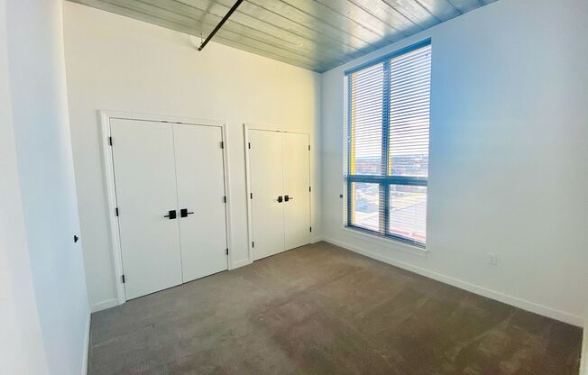 2 beds, 1 bath, 835 sqft, $2,195, Unit Unit 402