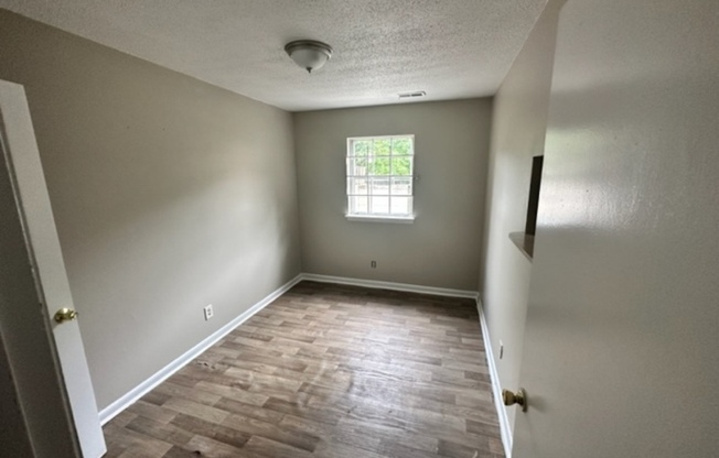 3905 PIONEER WAY