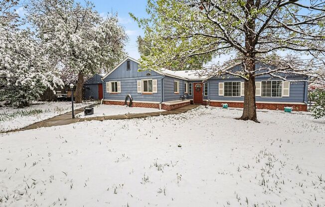 Charming 3-Bedroom Home with Garage & Fenced Yard – Great Location