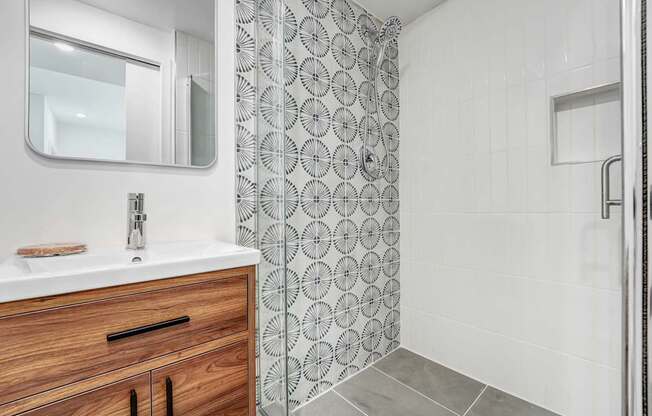 Welcome to Hollywood Hills Apartments