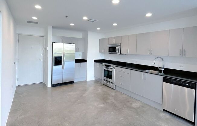 Studio, 1 bath, 796 sqft, $2,550, Unit Unit 411