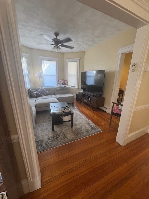 2 beds, 1 bath, 1,432 sqft, $2,600, Unit 30