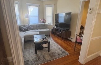 2 beds, 1 bath, 1,432 sqft, $2,600, Unit 30