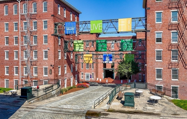 1 bed, 1 bath, 759 sqft, $2,000, Unit 214