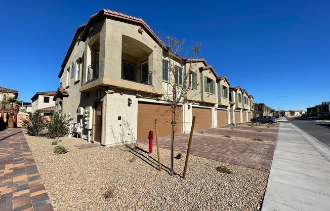 GATED 2 BED 2.5 BATH 2 CAR GARAGE 2 FLOOR TOWNHOUSE IN HENDERSON