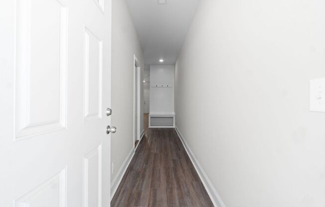 LUXURY TOWNHOMES FOR RENT ON DRAYTON DRIVE!!!