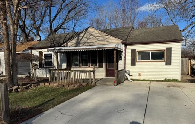 Spacious Roseville Three Bedroom home