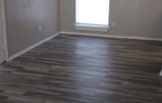 3 beds, 1 bath, 840 sqft, $995, Unit 02-1410 D