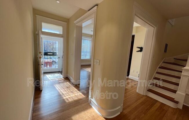 32 QUINCY PL