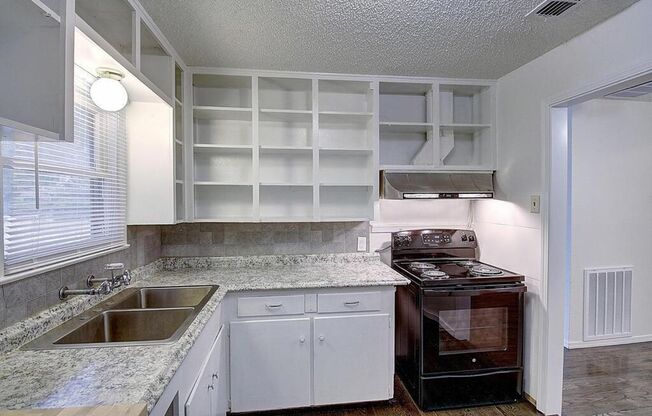 746 Collingswood - 4/Bed 1.5/Bath - $1595/mo