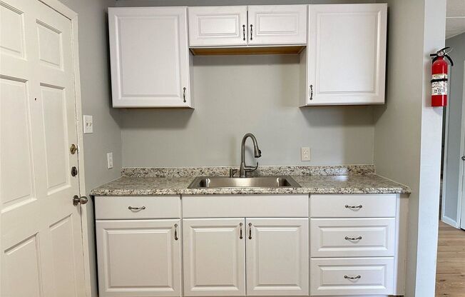 2 beds, 1 bath, 660 sqft, $795, Unit 1
