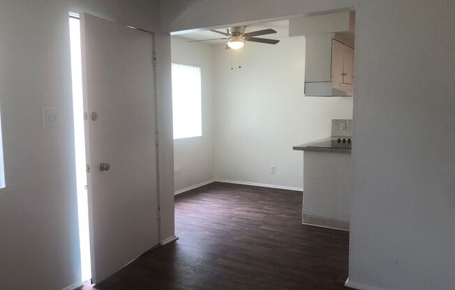 1 bed, 1 bath, $1,800, Unit 11