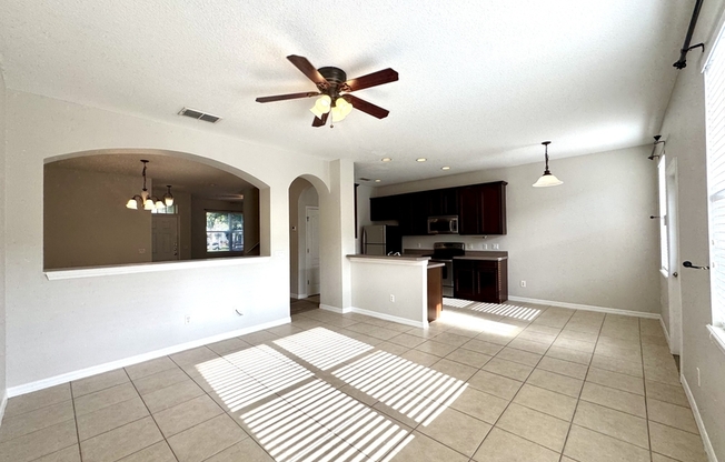 13221 SILVER STRAND FLS DR