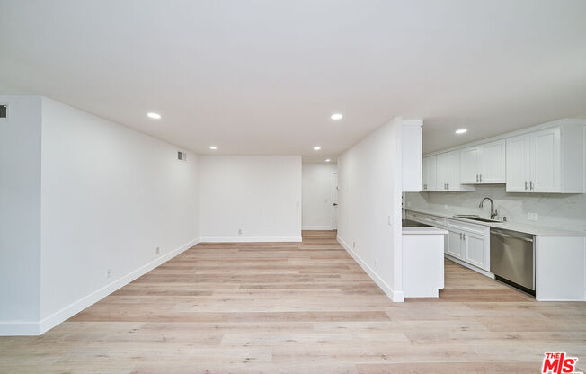 1 bed, 2 baths, 971 sqft, $3,599, Unit 508