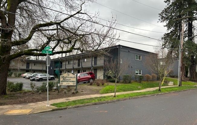 Multnomah Manor (MMA)