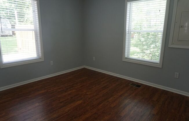 2 beds, 1 bath, $1,995