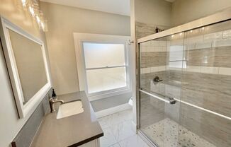 1 bed, 1 bath, $895, Unit 04