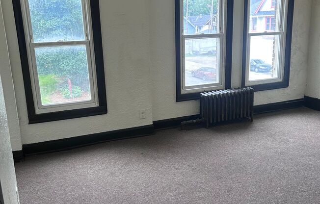 1-Bedroom Apartment on 2nd Floor with Heat Included – $700/Month