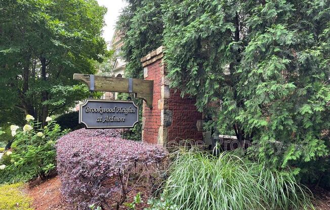 326 ARDMORE CT NW