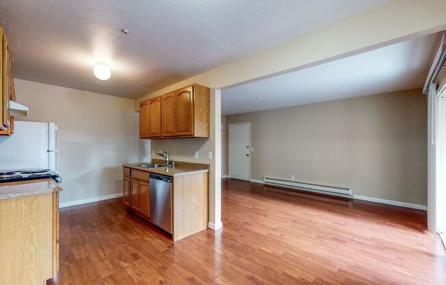 1 bed, 1 bath, 600 sqft, $1,750, Unit #12