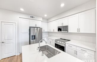 Beautiful New 3B/3BA Gated Community Townhome in Riverside for Lease!