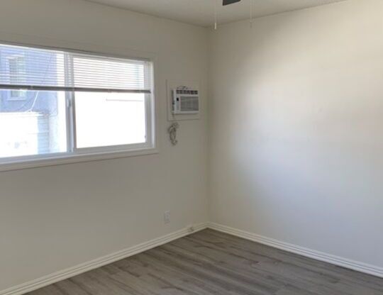 2 beds, 1 bath, $2,395, Unit 9