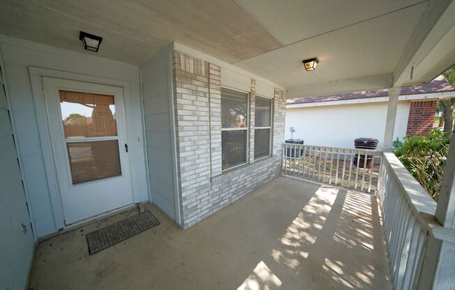 3 beds, 2 baths, $1,595