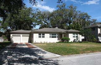 Charming home 1 minute to downtown, College Park area