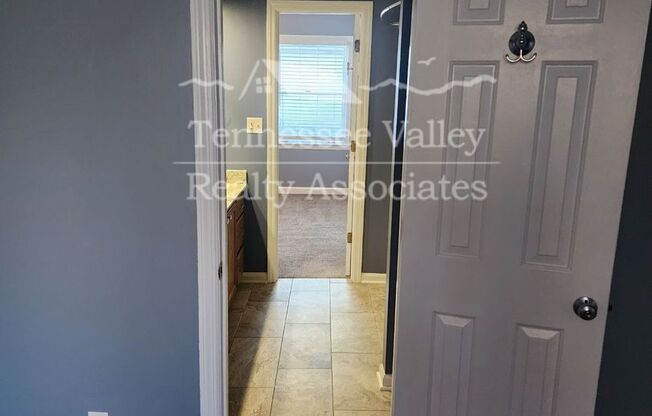 2 beds, 1.5 baths, $1,800