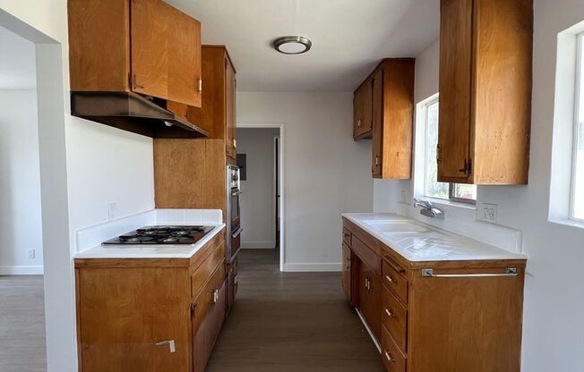 1 bed, 1 bath, $1,995, Unit 3324 E Martin Luther King
