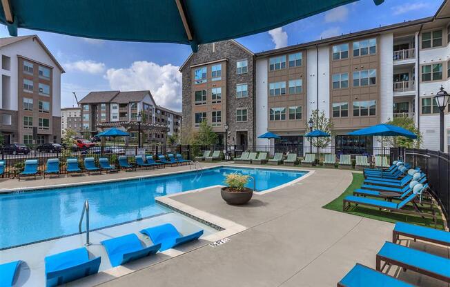 Mini Berewick Pointe Swimming Pool And Relaxing Area at Charlotte Apartments for Rent