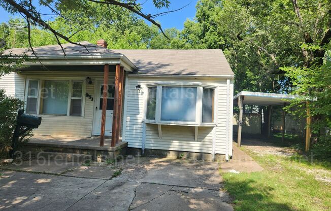 $975- 3 bedroom / 1 bathroom - Single Family Home