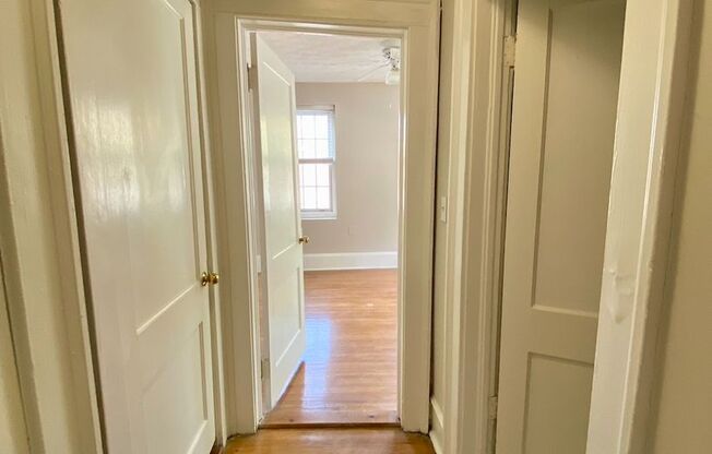 1 bed, 1 bath, 550 sqft, $1,645, Unit 963-201