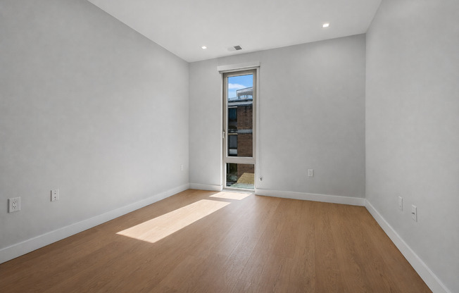 2 beds, 2 baths, 867 sqft, $4,425, Unit 805