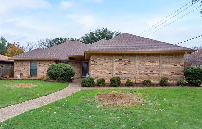 7825 SILVERIDGE DR